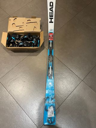 Esquís Head con fijaciones