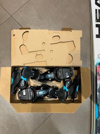 Esquís Head con fijaciones