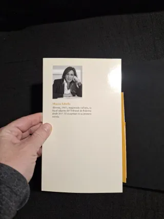 Marzia Sabella. El escupitajo