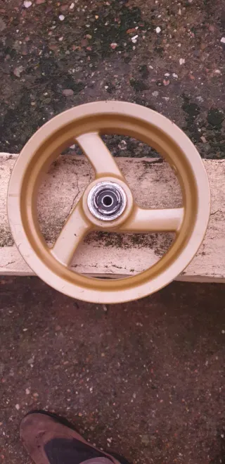 Llanta aprilis Sonic Dorada Nueva