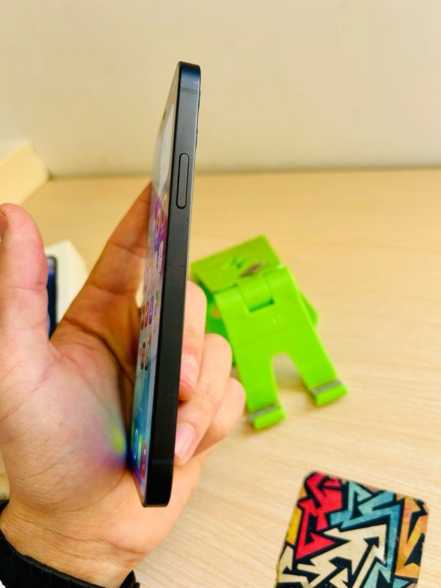 iPhone 12 64GB Negro 81% Batería