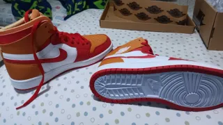 Nike Jordan Zapatillas Rojo y Naranja