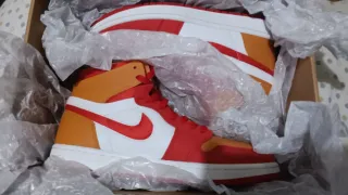 Nike Jordan Zapatillas Rojo y Naranja