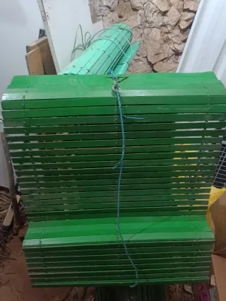 Persianas exteriores madera verde