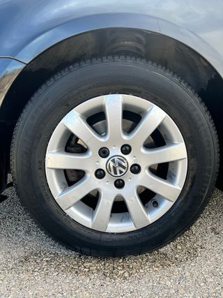 Llantas 16" Originales Volkswagen + Neumáticos