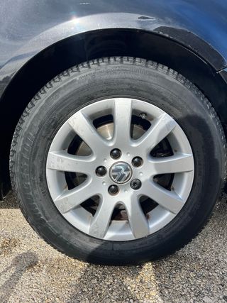 Llantas 16" Originales Volkswagen + Neumáticos
