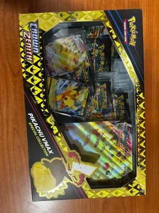 Pokemon Pikachu VMAX Colección Especial Inglés