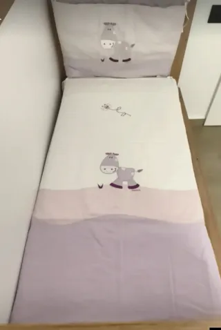 Colcha y chichonera infantil Alondra