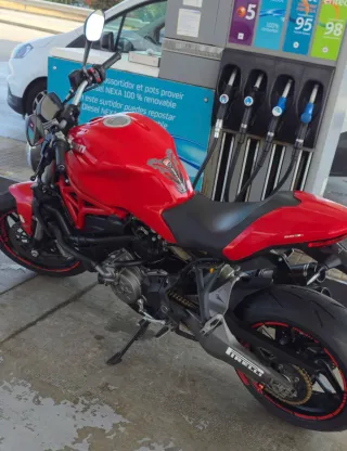 Ducati Monster 821 2020 27000kl Duerme en Parquing