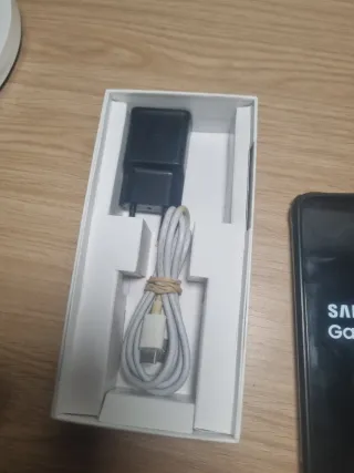 Samsung Galaxy A70 con Caja