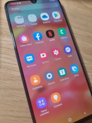 Samsung Galaxy A70 con Caja