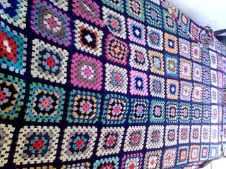 Manta de crochet artesanal grande (190×210 cm)