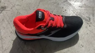 Scarpe da running Joma nere e arancioni