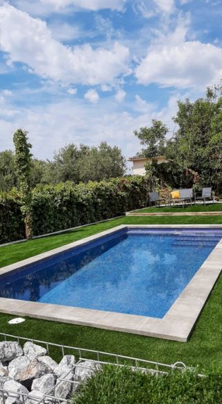 Excavación y construcción de piscinas