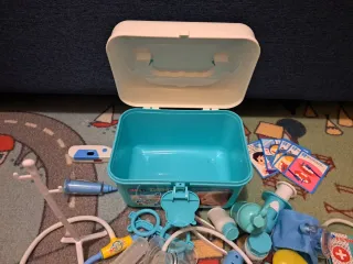 Maletín médico infantil juguete