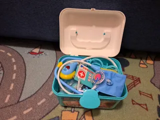 Maletín médico infantil juguete