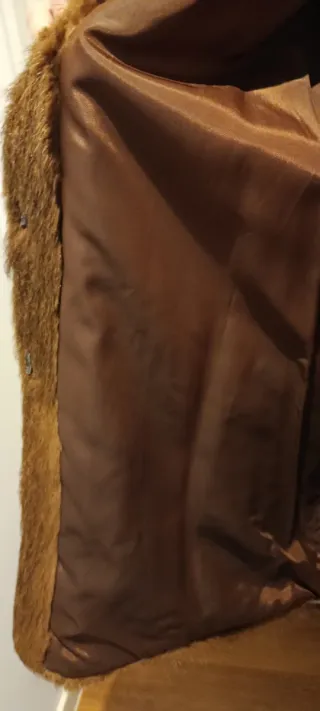 Abrigo 3/4 de pelo marrón