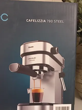 Cafetera CECOTEC Cafelizzia 790 Steel (SIN ABRIR)