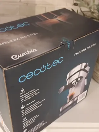 Cafetera CECOTEC Cafelizzia 790 Steel (SIN ABRIR)