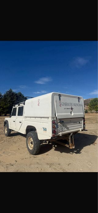 Land Rover Defender 2009