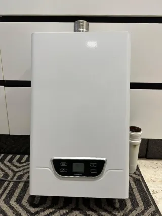 Termo Ariston Gas Fallo A4. Escucho ofertas