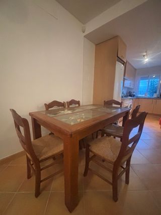 Juego completo de mesa de comedor con sus seis sil