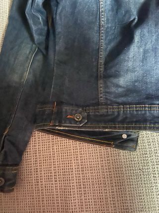 Cazadora vaquera Bershka azul