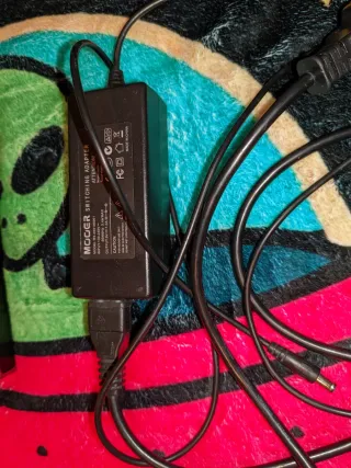 Mooer GE200 con presets de pago