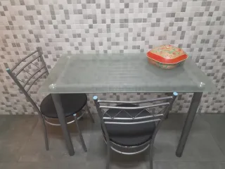 Mesa cristal y 4 sillas cocina