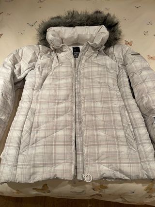 Plumífero Roxy Blanco y Gris