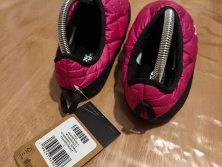 Zapatillas The North Face ThermoBall Mule V Rosas