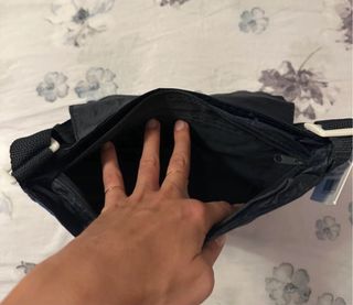 Borsello Lonsdale nero e rosso