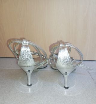 Sandalias tacón plateadas talla 40