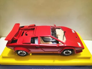 Bburago Lamborghini Countach 5000 1/24