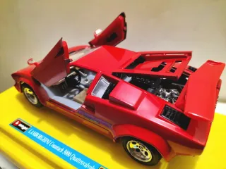 Bburago Lamborghini Countach 5000 1/24