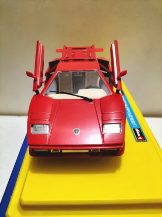 Bburago Lamborghini Countach 5000 1/24