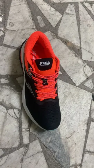 Scarpe da running Joma nere e arancioni