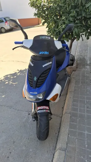 Aprilia SR Agua Scooter