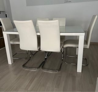 Mesa Comedor Cristal y 6 Sillas Piel Blanca
