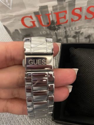 Reloj Guess Rosa y Plateado