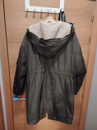 Abrigo verde Zara