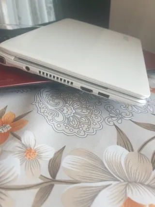 Acer Aspire A1410 Portátil