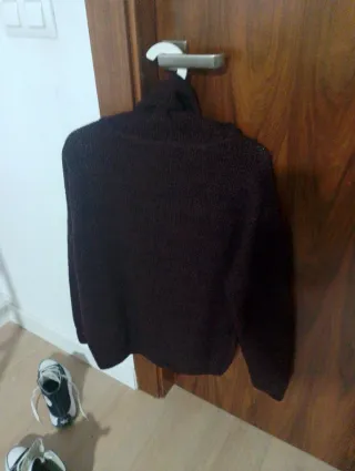 Jersey morado cuello alto