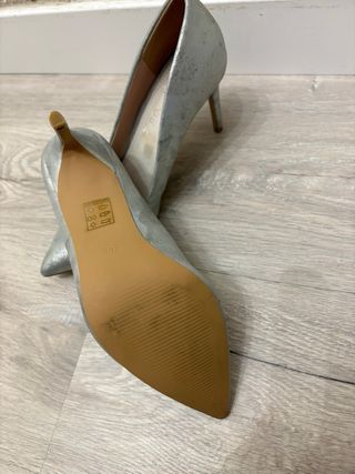 Zapatos de tacón plateados brillantes Moow