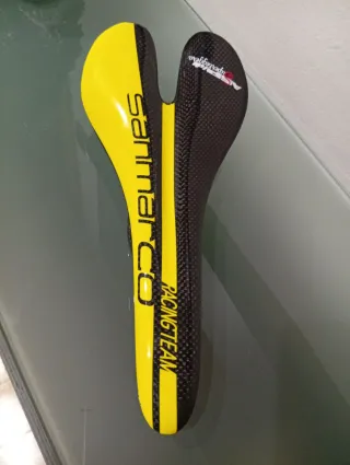 Sillín San Marco Carbono Amarillo Racing Team