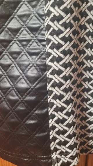 Vestido media manga blanco y negro efecto piel