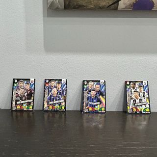 Adrenalyn XL 2018-2019 - 4 figurine -supereroi-