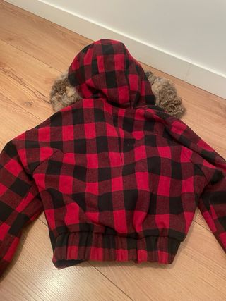 Cazadora cuadros roja y negra talla S