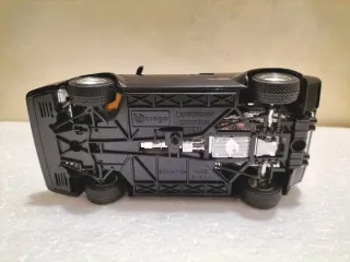 Lamborghini Countach Quattrovalvole Bburago 1/24