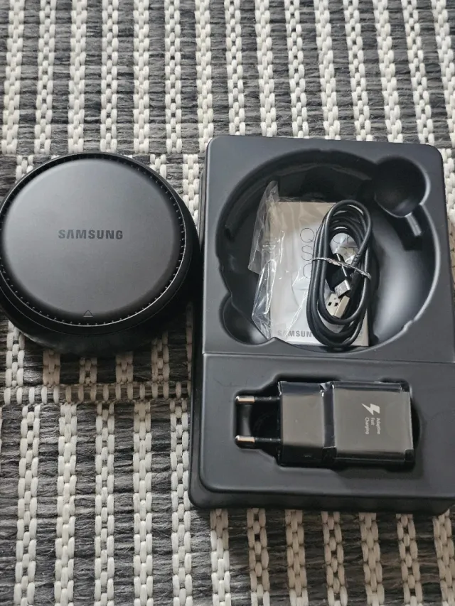 Samsung DeX Station Convierte Móvil en PC